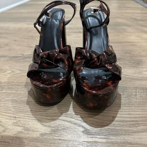 NWOT Wild Diva Lounge Women's Platform Sandals - Black and Brown